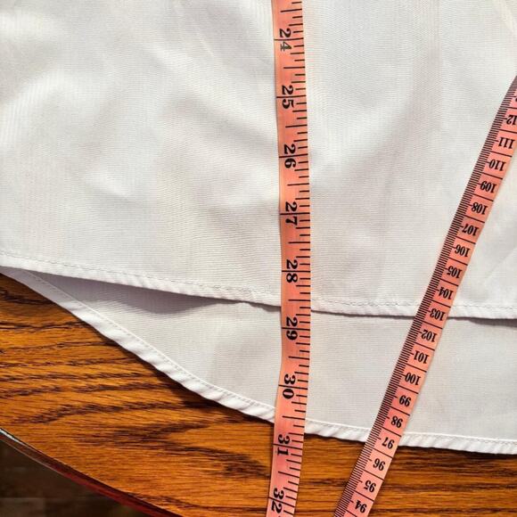 P Taylor White Long Sleeve Snap up Tunic Women's Size M Pockets Oversized - Picture 12 of 14